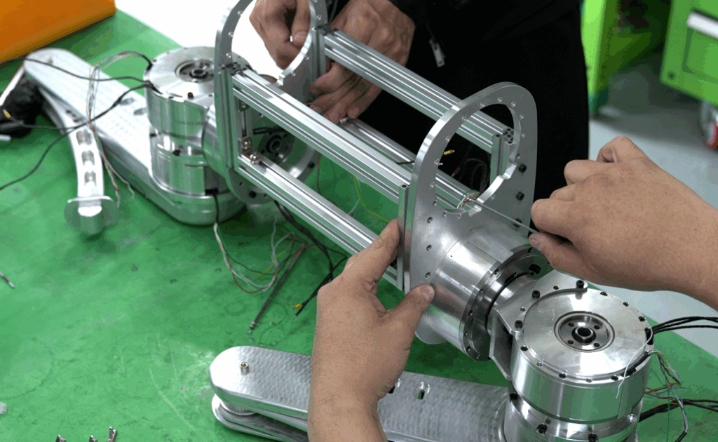 Make a Robot Dog! A Special Day with Students from Kyungnam University 20 Quadruped-Walking-Robot-Body-Assembly